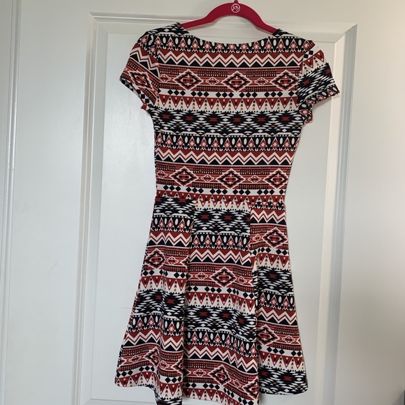 H&M Tribal Aztec Dress - Picture 6 of 6